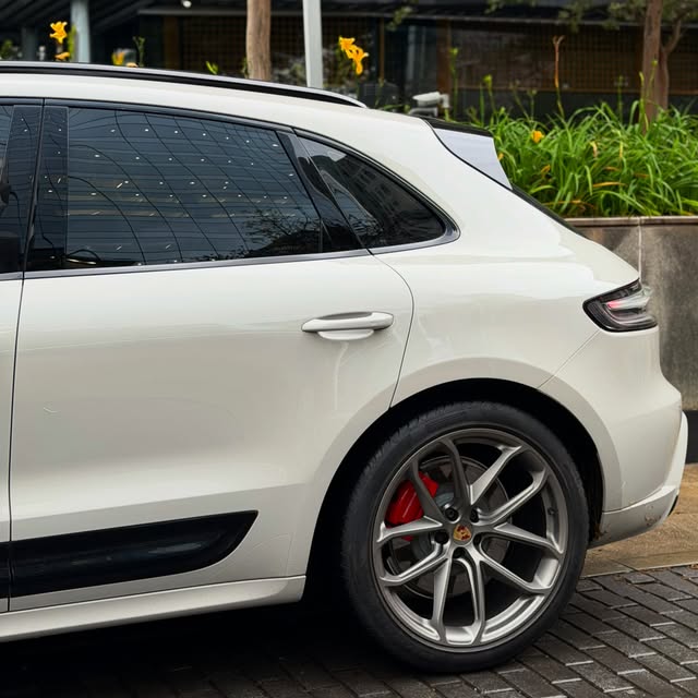 PORSCHE MACAN GTS - Imagem 16