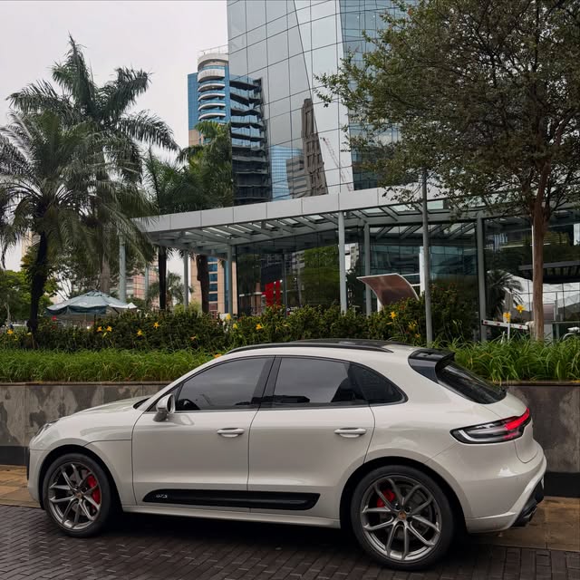 PORSCHE MACAN GTS - Imagem 7