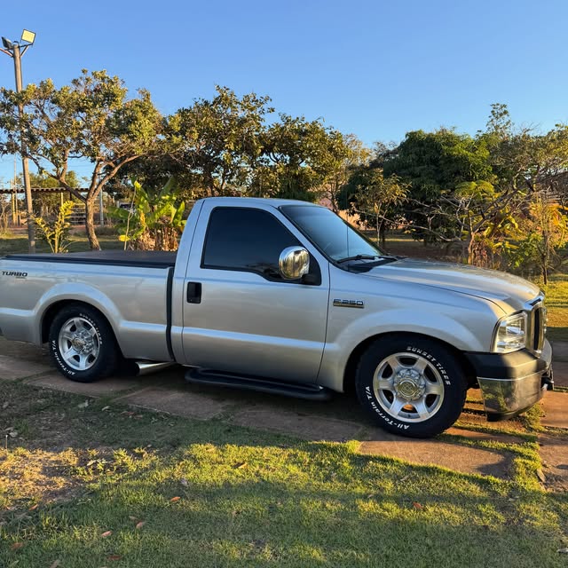 FORD F-250 XLT-L - Imagem 2