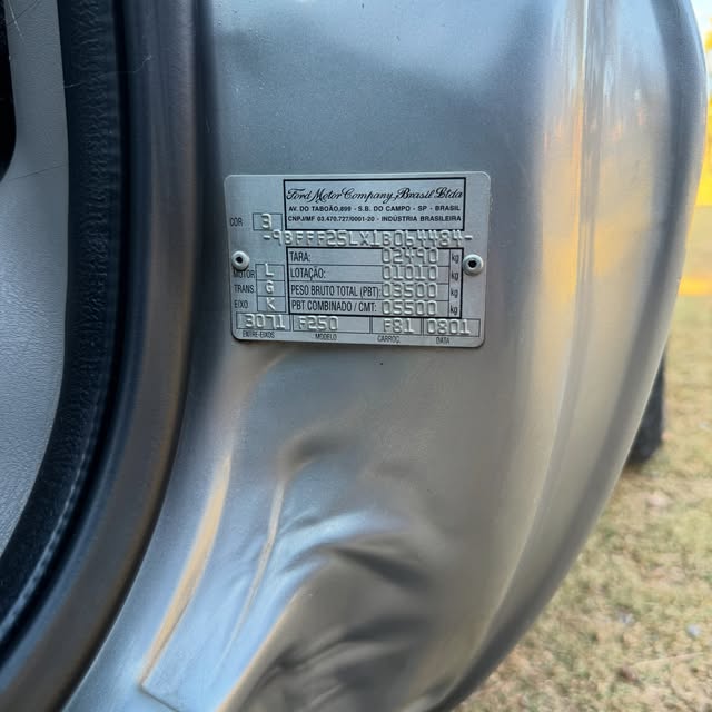 FORD F-250 XLT-L - Imagem 20