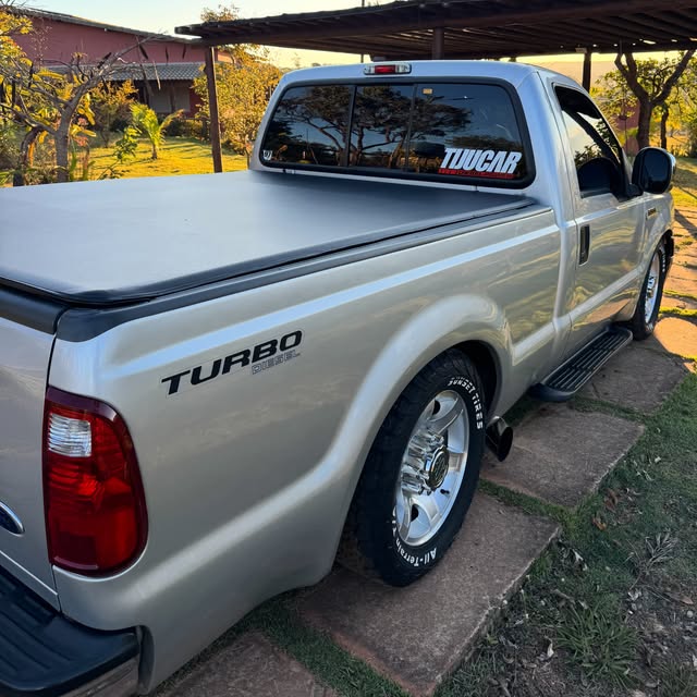 FORD F-250 XLT-L - Imagem 3