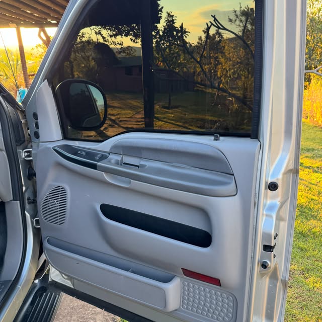 FORD F-250 XLT-L - Imagem 9