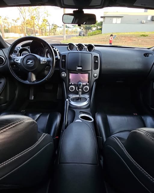 NISSAN 370Z SPORT PACKAGE - Imagem 2