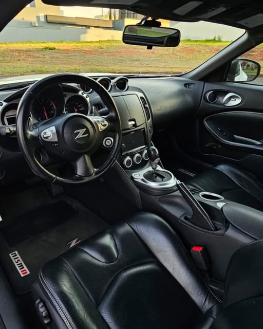 NISSAN 370Z SPORT PACKAGE - Imagem 5