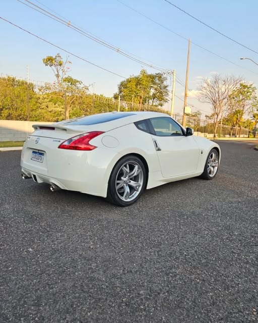 NISSAN 370Z SPORT PACKAGE - Imagem 10