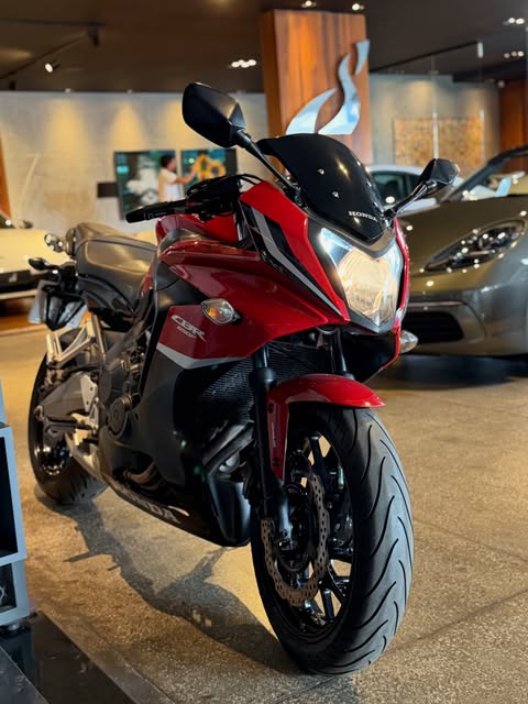 HONDA CBR 650F - Imagem 2