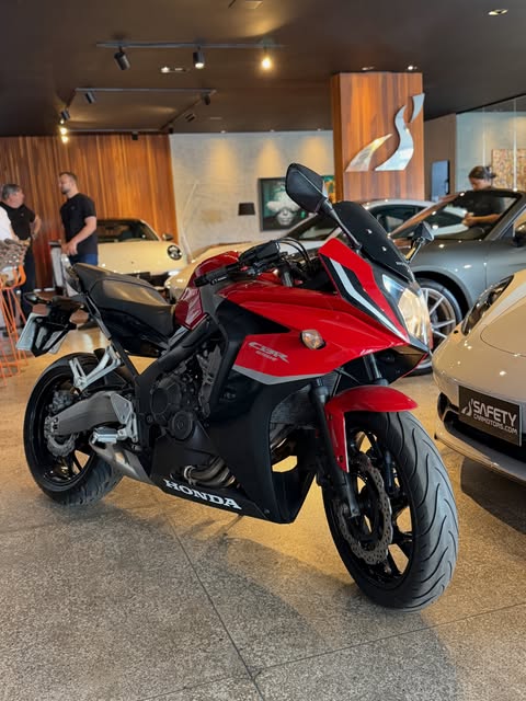 HONDA CBR 650F - Imagem 9