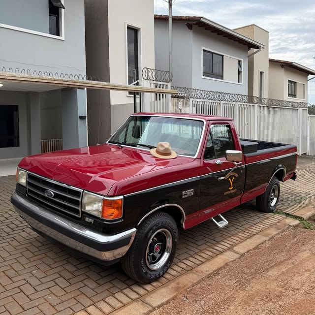 FORD F-150 XLT LARIAT - Imagem 2