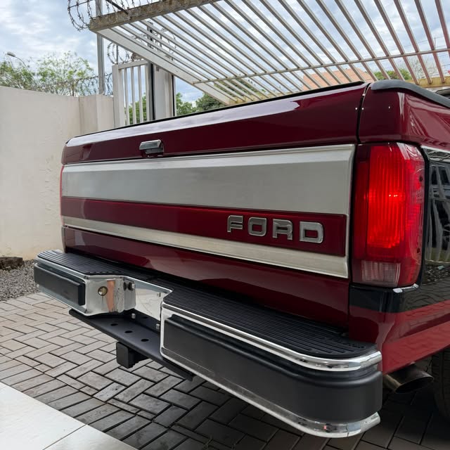 FORD F-150 XLT LARIAT - Imagem 6