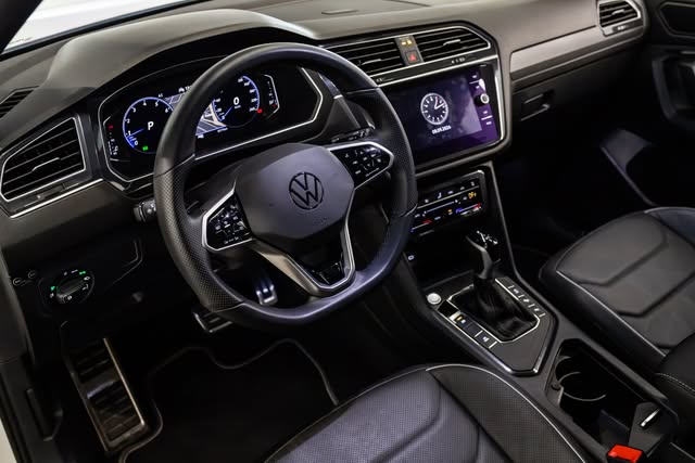 VOLKSWAGEN TIGUAN ALLSPACE R-LINE - Imagem 3