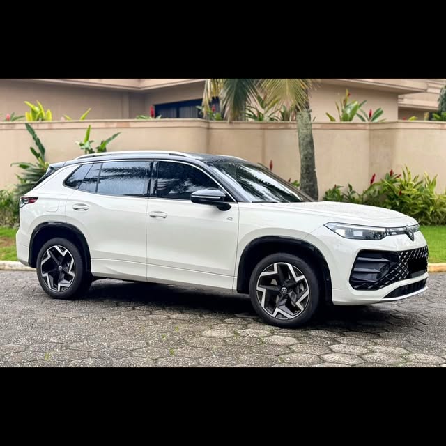 VOLKSWAGEN TIGUAN R-LINE - Imagem 8