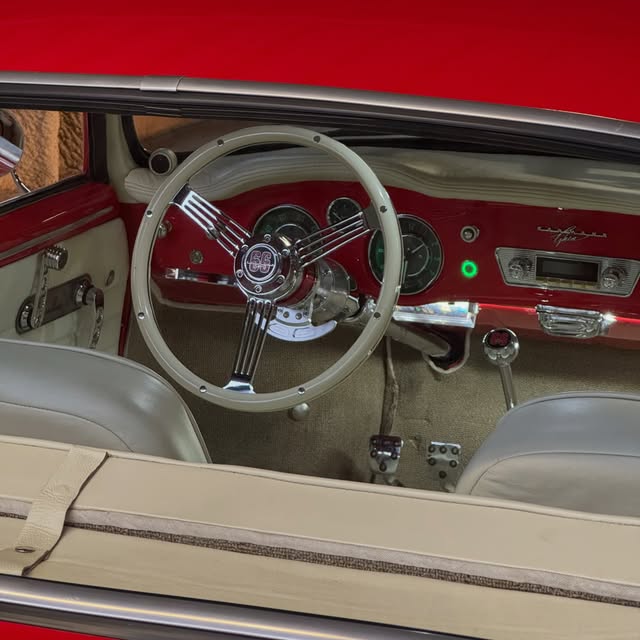 VOLKSWAGEN KARMANN-GHIA - Imagem 19