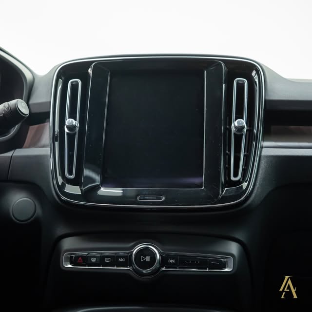 VOLVO XC40 ULTIMATE - Imagem 11