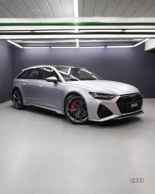 AUDI RS6 AVANT PERFORMANCE - Imagem 1
