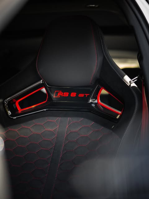 AUDI RS6 AVANT GT - Imagem 16