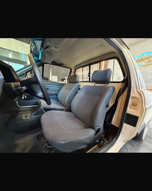 VOLKSWAGEN SAVEIRO - Imagem 5