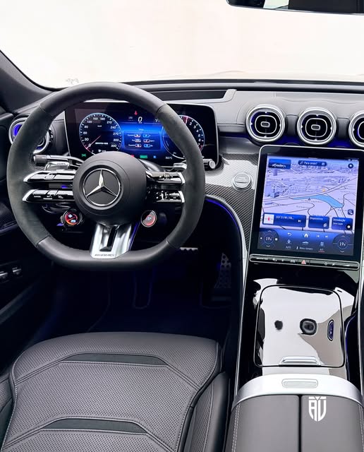 MERCEDES-BENZ C 63 AMG AMG S E-PERFORMANCE - Imagem 12