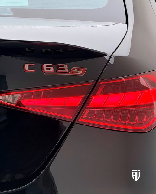 MERCEDES-BENZ C 63 AMG AMG S E-PERFORMANCE - Imagem 5