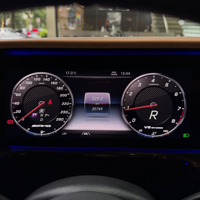 MERCEDES-BENZ G 63 AMG AMG 4MATIC 4.0 BI-TURBO V8 - Imagem 15