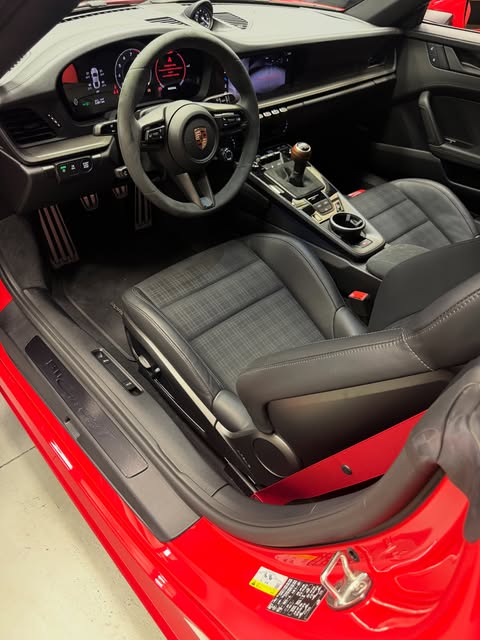 PORSCHE 911 CARRERA T CABRIOLET - Imagem 10