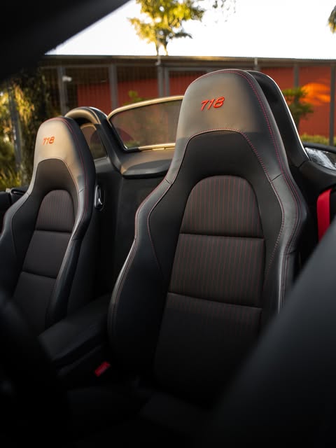 PORSCHE 718 BOXSTER T - Imagem 12