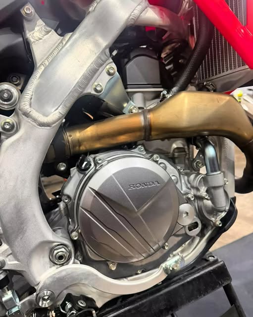 HONDA CRF 450R - Imagem 4