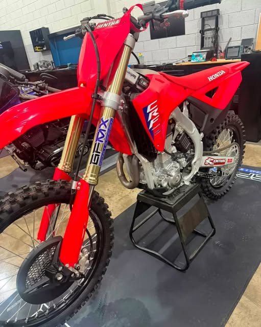 HONDA CRF 450R - Imagem 5