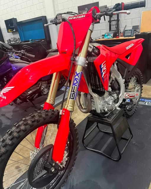 HONDA CRF 450R - Imagem 10