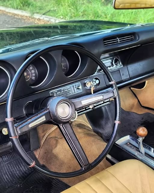 OLDSMOBILE CUTLASS - Imagem 4