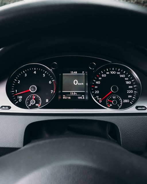 VOLKSWAGEN PASSAT CC - Imagem 4