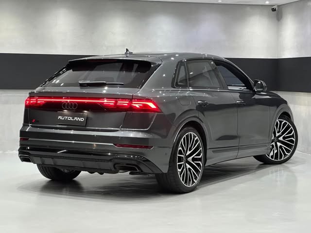AUDI Q8 3.0 TFSI PERFORMANCE BLACK QUATTRO TIPTRONIC - Imagem 4