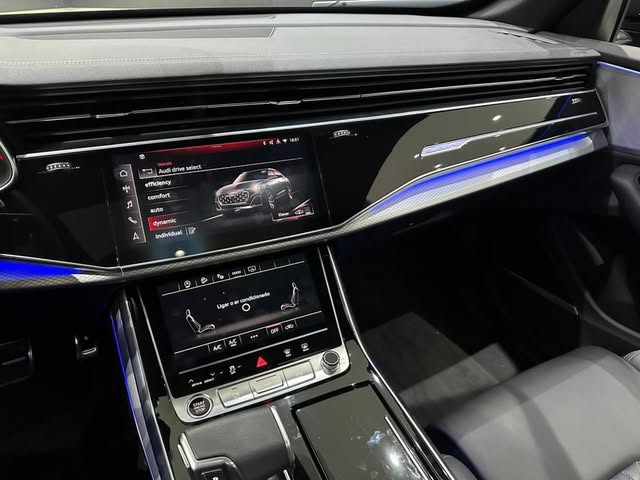 AUDI Q8 3.0 TFSI PERFORMANCE BLACK QUATTRO TIPTRONIC - Imagem 6