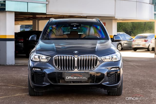BMW X5 XDRIVE 45E M SPORT - Imagem 3