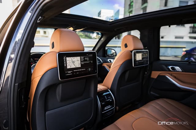 BMW X5 XDRIVE 45E M SPORT - Imagem 7