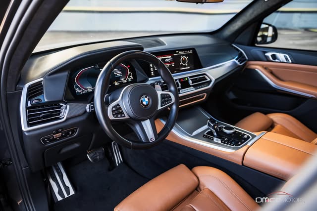 BMW X5 XDRIVE 45E M SPORT - Imagem 9
