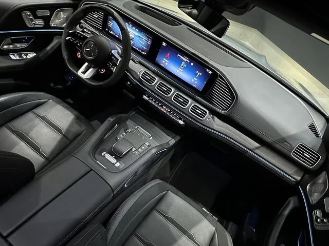 MERCEDES-BENZ GLE 53 AMG - Imagem 8
