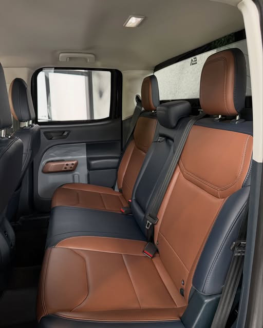 FORD MAVERICK LARIAT FX4 - Imagem 9
