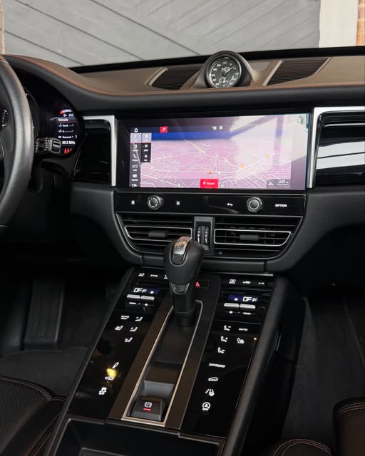 PORSCHE MACAN - Imagem 7