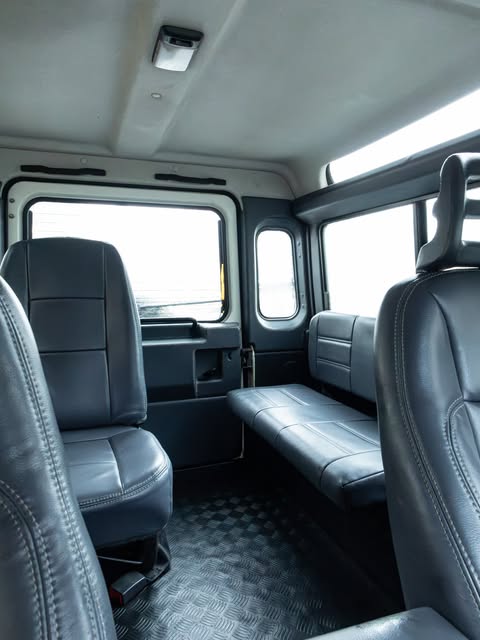 LAND ROVER DEFENDER 90 SW - Imagem 7