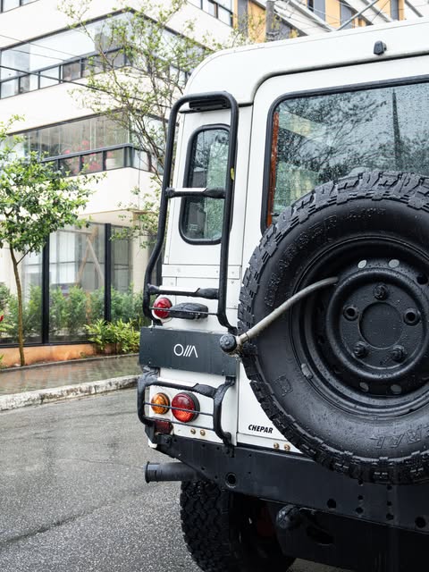 LAND ROVER DEFENDER 90 SW - Imagem 9