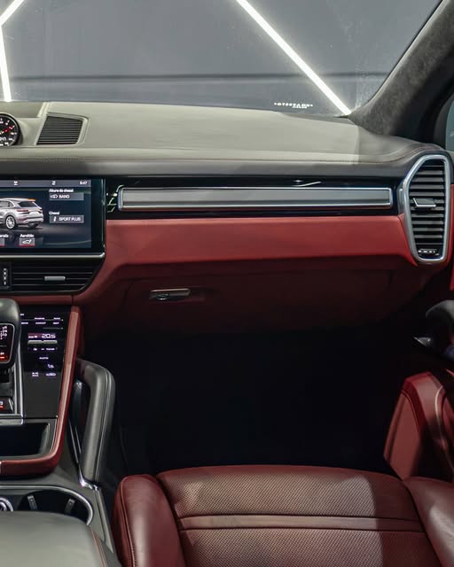 PORSCHE CAYENNE TURBO - Imagem 13