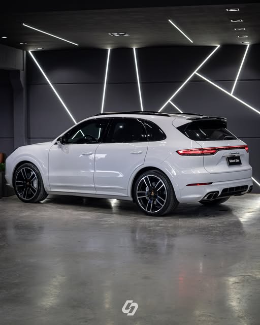 PORSCHE CAYENNE TURBO - Imagem 14
