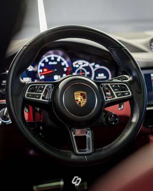 PORSCHE CAYENNE TURBO - Imagem 17