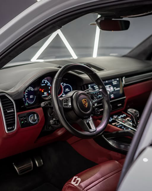 PORSCHE CAYENNE TURBO - Imagem 4