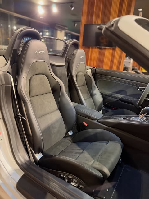 PORSCHE 718 BOXSTER 4.0 GTS - Imagem 11