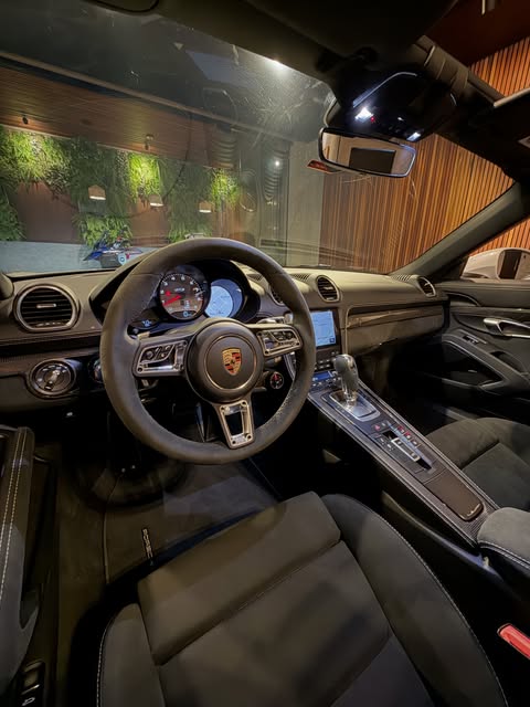 PORSCHE 718 BOXSTER 4.0 GTS - Imagem 15
