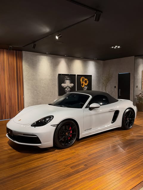 PORSCHE 718 BOXSTER 4.0 GTS - Imagem 19