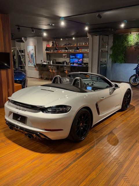 PORSCHE 718 BOXSTER 4.0 GTS - Imagem 7
