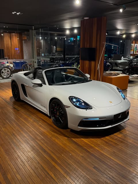 PORSCHE 718 BOXSTER 4.0 GTS - Imagem 8