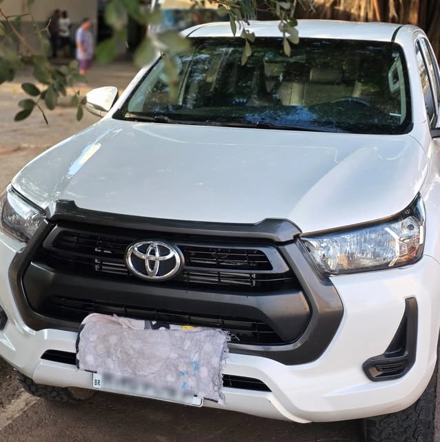 TOYOTA HILUX STD - Imagem 2